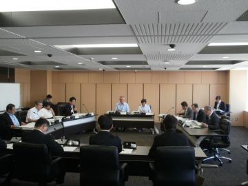議会運営委員会の様子